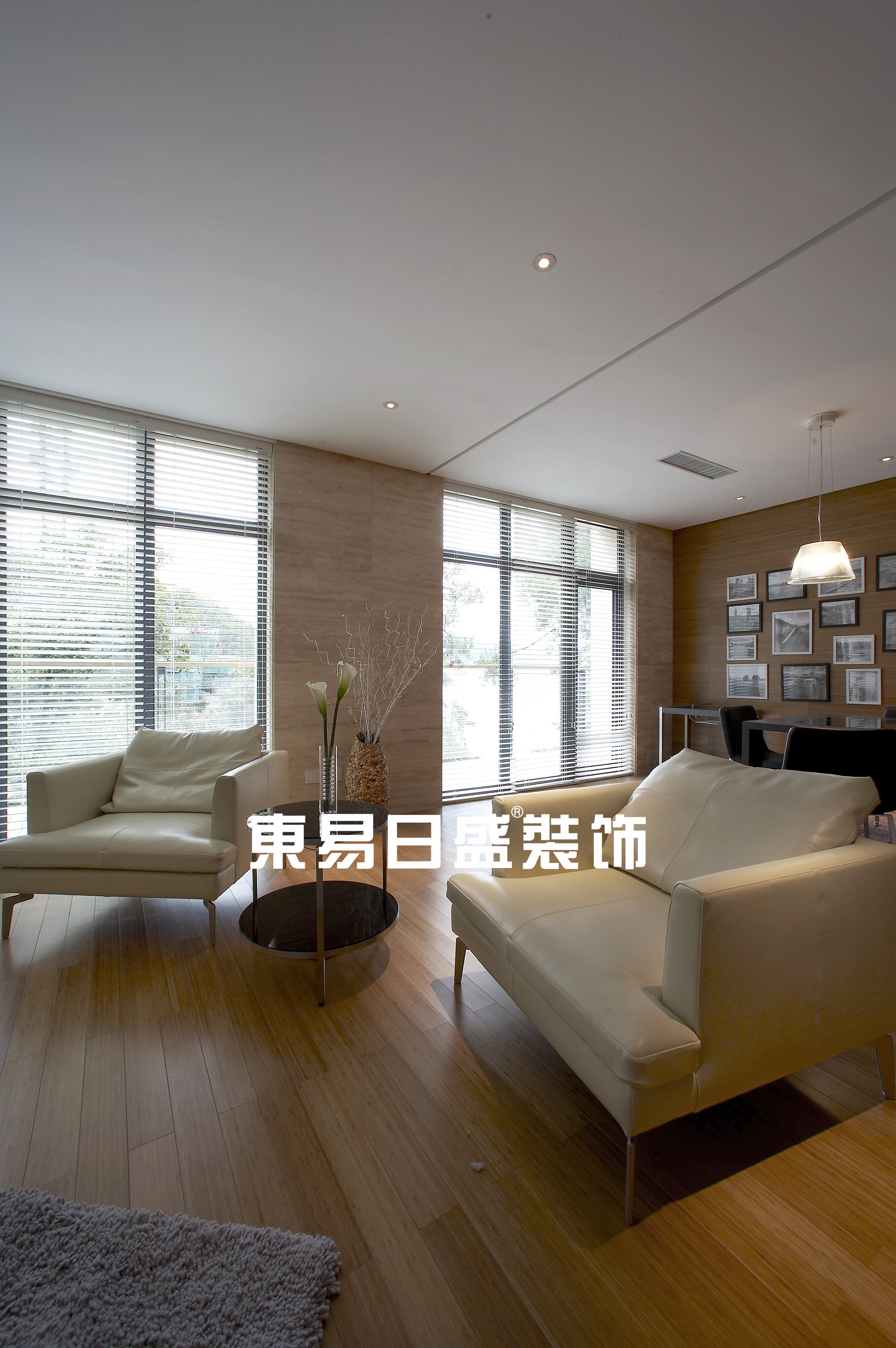 简约 别墅 客厅图片来自武汉东易日盛在万科高尔夫-现代简约-李麟的分享