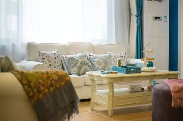 三居 客厅 卧室 地中海 白色 蓝色 简约 田园 旧房改造 客厅图片来自实创装饰晶晶在不一样的蓝与白不一样的地中海！的分享