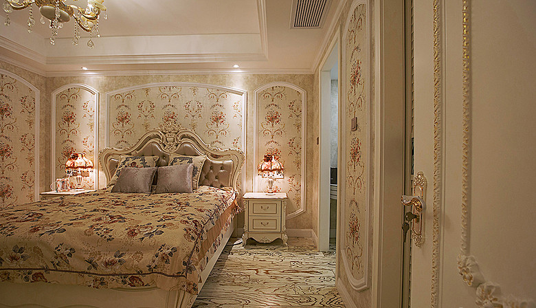 卧室图片来自家装大管家在奢华经典欧式 148平华丽展现的分享