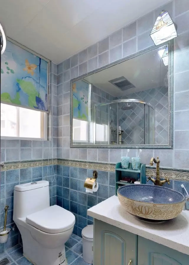 三居 客厅 卧室 地中海 白色 蓝色 简约 田园 旧房改造 卫生间图片来自实创装饰晶晶在不一样的蓝与白不一样的地中海！的分享