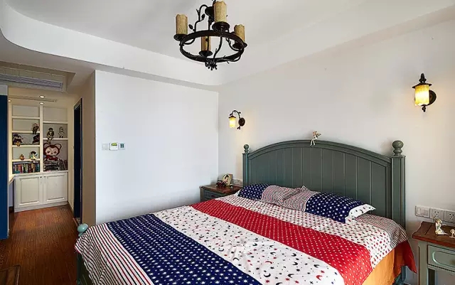 日升装饰 混搭三居 地中海风格 卧室图片来自装修设计芳芳在170平田园地中海混搭风装修的分享