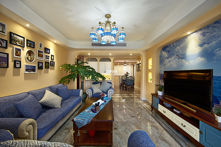 三居 白领 小资 地中海 客厅图片来自中博装饰在凯德龙湾138方地中海风情居家的分享