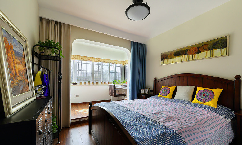 卧室图片来自家装大管家在简约清爽风 85平美式淡雅空间的分享