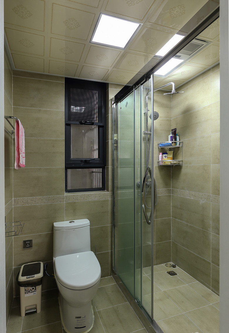 卫生间图片来自家装大管家在简约清爽风 85平美式淡雅空间的分享