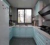 蓝色为主色调的厨房，有没有很清爽的感觉 ！