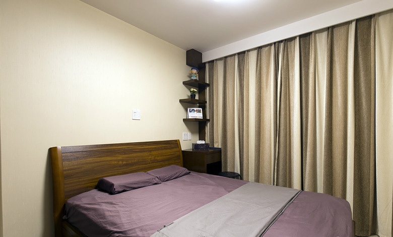 卧室图片来自家装大管家在小资情调 110平现代港式3居室的分享