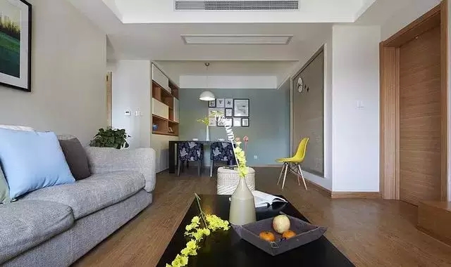 简约 二居 旧房改造 客厅图片来自实创装饰上海公司在减压空间，82㎡治愈系舒适小窝~的分享