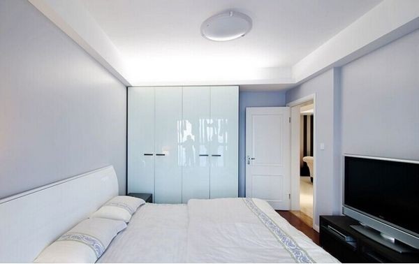 简约 现代 大气 二居 卧室图片来自一号家居网成都站在天府花城的分享