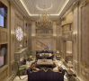 会客厅--视觉开阔的挑空客厅搭配上抢眼的古典细节镶饰，呈现皇室贵族般的品位。