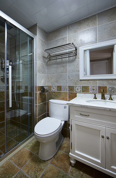 卫生间图片来自家装大管家在温暖的空间 145平简约美式悠闲居的分享