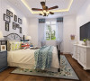 卧室则主要以淡雅的色调为基础，搭配碎花的窗帘以及床上用品，让人可以充分的享受休息的时间。