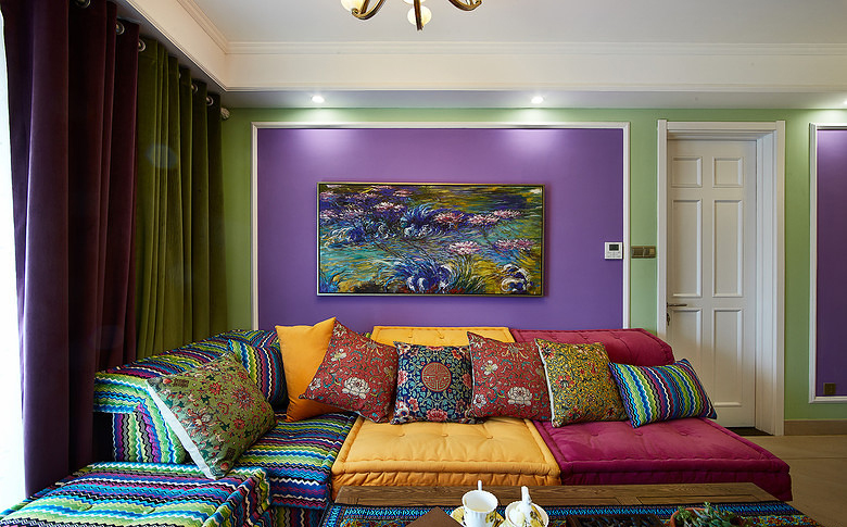 客厅图片来自家装大管家在奇妙色彩搭配 令人难忘95平美宅的分享