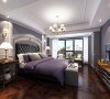 简洁的石膏线条分割出床头空间也装饰了墙面，淡雅的粉色让卧室甜美。