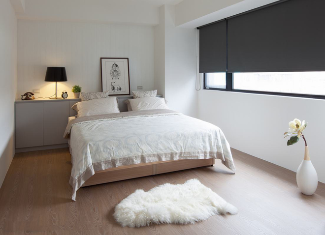 卧室图片来自成都丰立装饰工程公司在现代简约原木风的分享