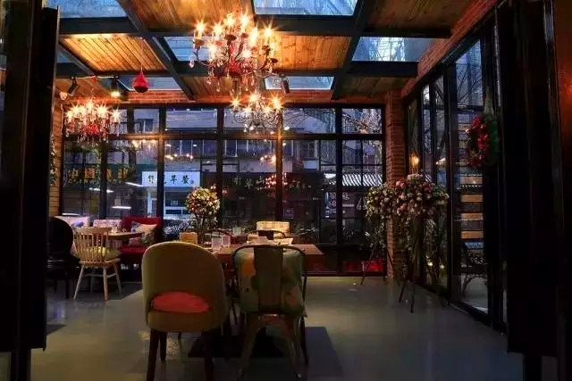 工装 设计 装修 户型 风格 客厅图片来自高度国际装饰宋增会在看看人家的鲜虾宴休闲主题餐厅的分享