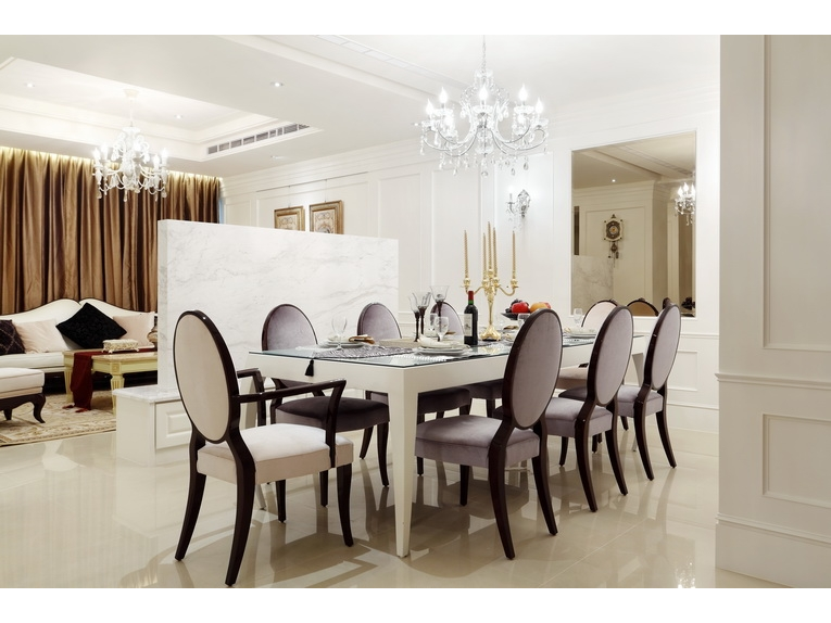 美式古典 美式 古典 别墅 餐厅图片来自玉玲珑装饰在温女士的新家的分享