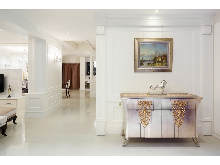 美式古典 美式 古典 别墅 玄关图片来自玉玲珑装饰在温女士的新家的分享