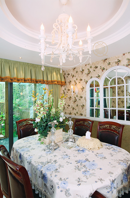 别墅 餐厅图片来自陈秋汐在宁静的彩色家园的分享