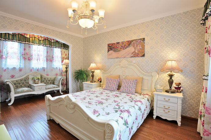 简约 别墅 美式风格 80后 彩蝶园 卧室图片来自成都V2装饰在典雅现代欧式浪漫情怀的分享
