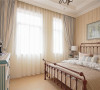 橘色的背景墙、窗帘给业主带来好的睡眠质量。