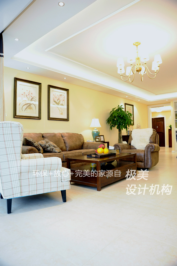 客厅图片来自徐春龙设计师在悦生活的分享