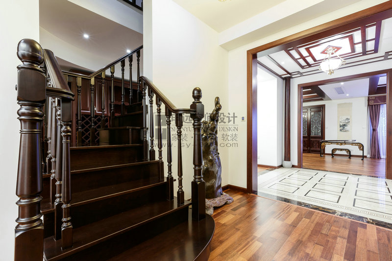 中式风格 别墅 楼梯图片来自申远-小申在橡树湾的分享