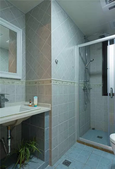简约 美式风格 三居 卫生间图片来自实创装饰上海公司在106㎡休闲美式两居的分享