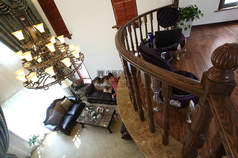 欧式风格 别墅 楼梯图片来自申远-小申在海德花园的分享