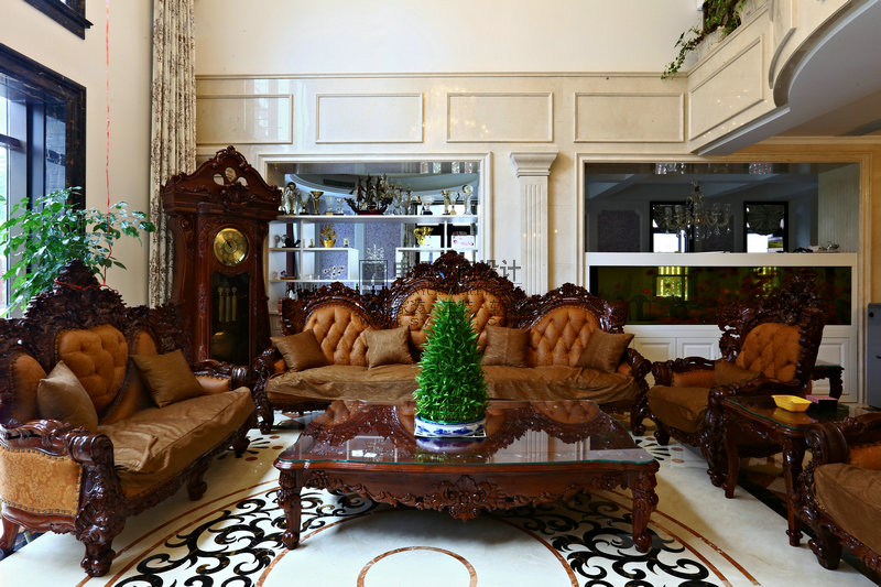 欧式 别墅 客厅图片来自申远-小申在中环天地的分享