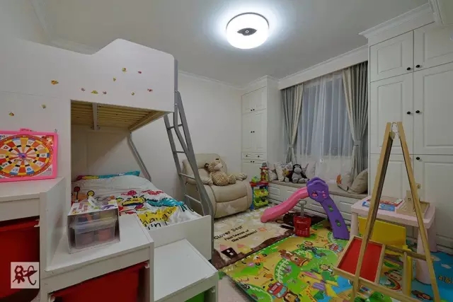 混搭 三居 儿童房图片来自实创装饰上海公司在90㎡混搭三居凭空变出电视墙的分享