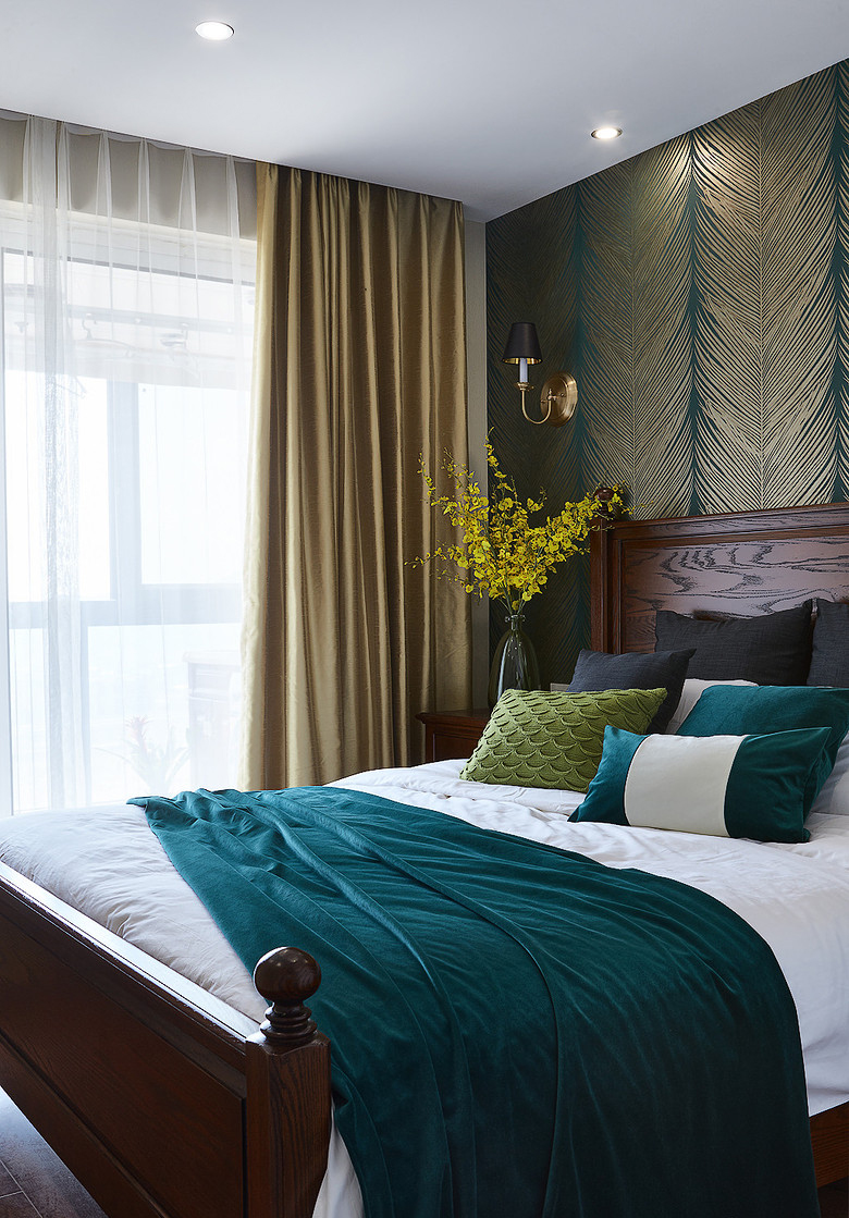 卧室图片来自家装大管家在清新舒适生活 125平美式雅致3居的分享