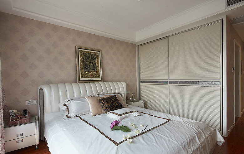 卧室图片来自家装大管家在高雅品位 106平现代简约舒适3居的分享