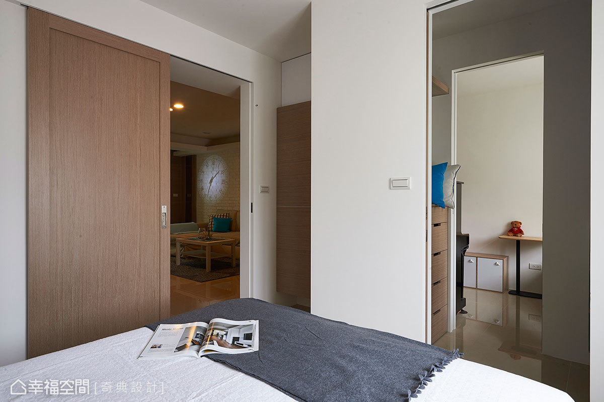 三居 简约 欧式 收纳 卧室图片来自幸福空间在70平老屋转身日光宅的分享