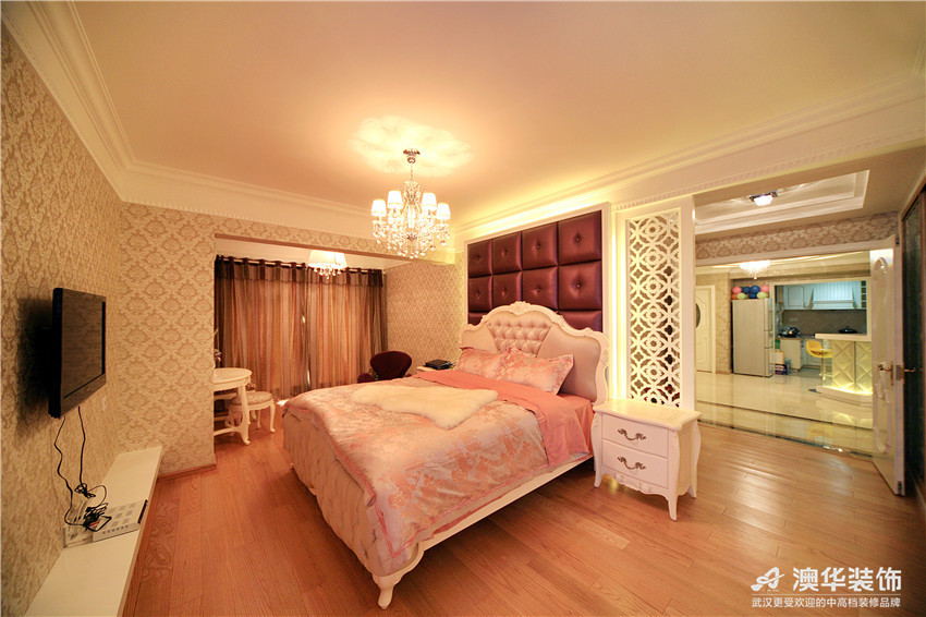 卧室图片来自澳华会所-杨敏在欧式优雅的分享