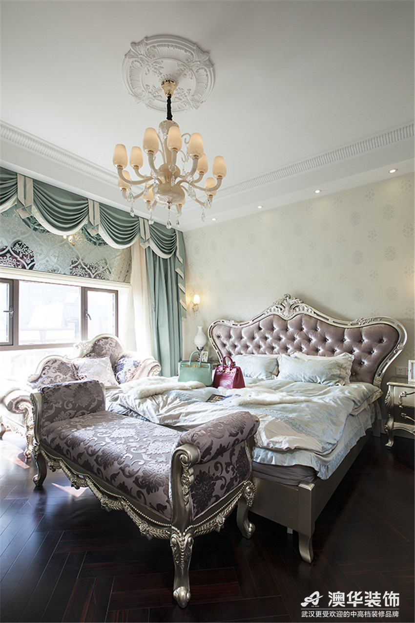 别墅 卧室图片来自澳华装饰-杨敏在古典与创新碰撞的分享