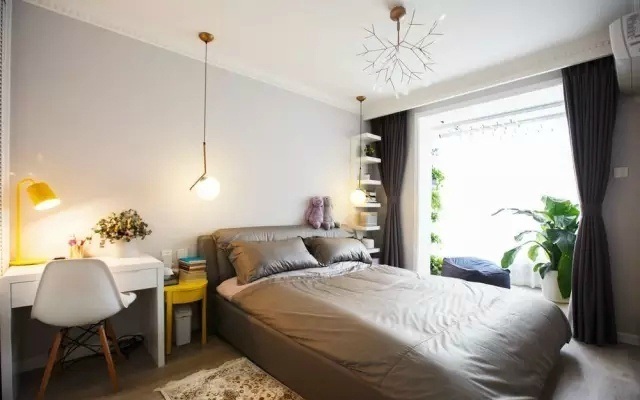卧室图片来自广州泥巴公社装饰小方在简易色彩家居的分享