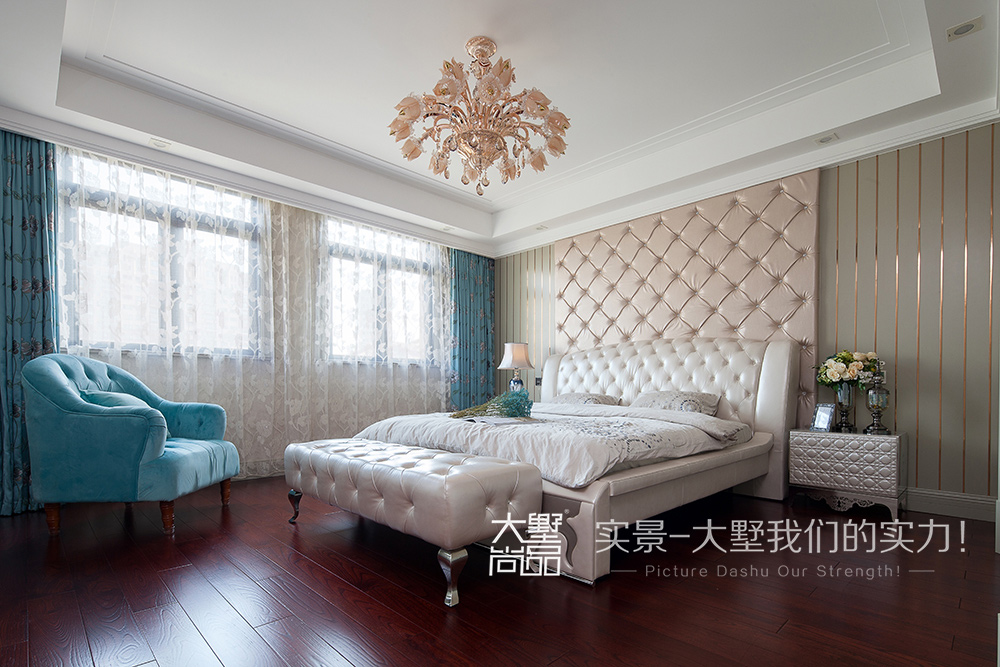 大墅尚品 新古典风 别墅 四居 卧室图片来自大墅尚品-由伟壮设计在新古典风别墅·浮光掠影之美的分享