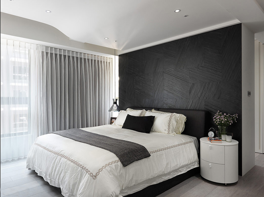 简约 三居 跃层 卧室图片来自二十四城装饰重庆分公司在东海岸的分享