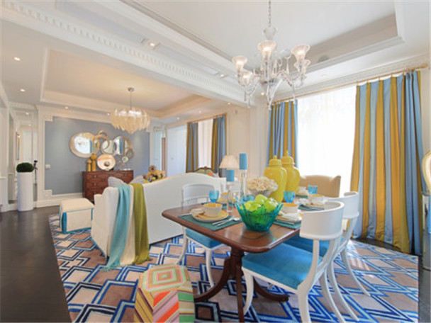 四居 欧式 客厅图片来自日升装饰公司在白色欧式大户型，低调中的奢华的分享
