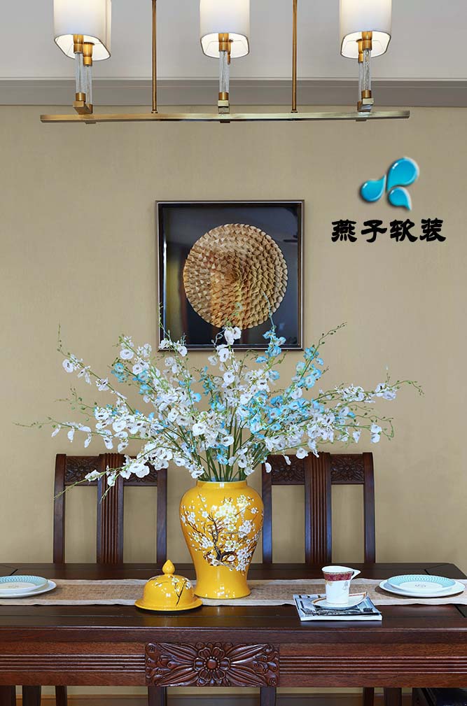 混搭 三居 餐厅图片来自燕子软装在仁恒江湾城/岁月的神韵的分享