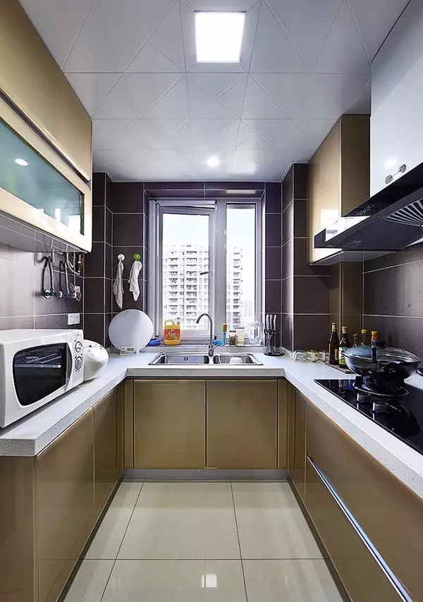 简约 现代 实创装饰 上海装修 整体家装 厨房图片来自上海实创-装修设计效果图在137平黑白灰现代简约风的分享