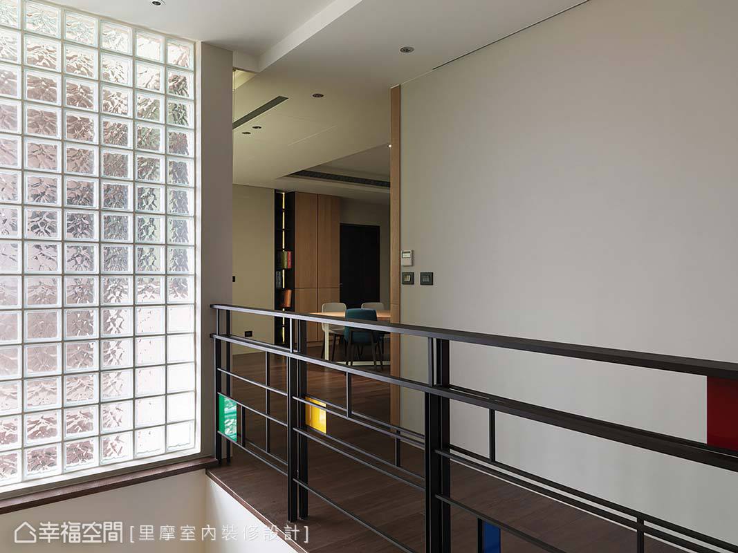 复式 现代 简约 四房 收纳 楼梯图片来自幸福空间在363平艺术质韵 为家谱写隽永美学的分享