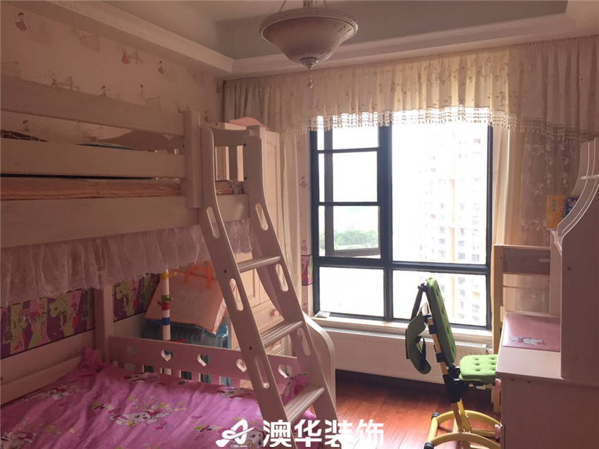 小资 三居 卧室图片来自澳华装饰-黄四林在美式风格1的分享