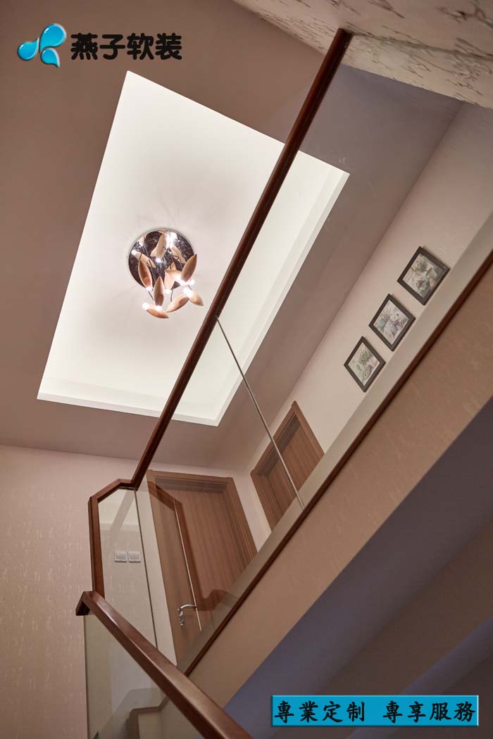 现代 中式风格 软装设计 精品案例 楼梯图片来自燕子软装在中航樾府的分享