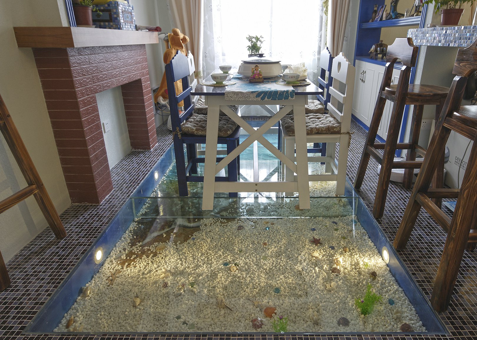 三居 地中海风格 装修装饰 餐厅图片来自武汉一号家居在南湖名都115平地中海风格三居室的分享