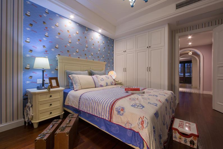 卧室图片来自武汉一号家居网装修在南湖半岛230平简美四室两厅的分享