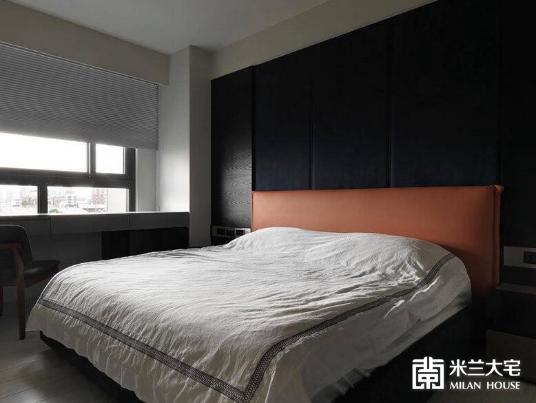 混搭 二居 收纳 卧室图片来自米兰大宅设计会所在黑白简约的分享
