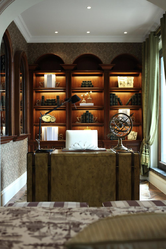 别墅 白领 小资 客厅图片来自上海倾雅装饰有限公司在翡翠城的分享