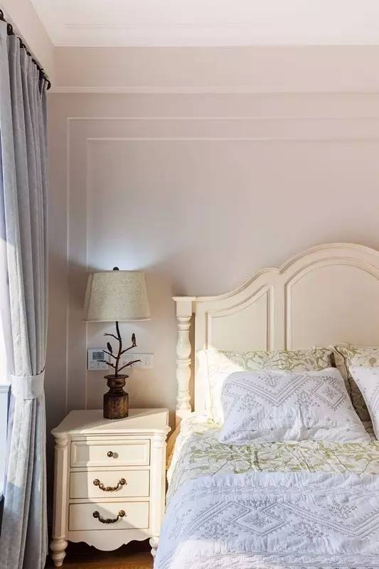 卧室图片来自实创装饰上海公司在143㎡现代美式大三居配色美翻了的分享