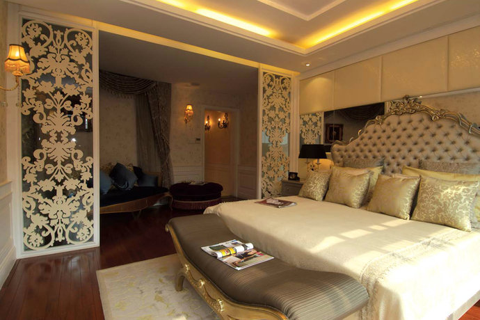 卧室图片来自益圆木门集团在欧式风格，营造的贵族典范家居的分享